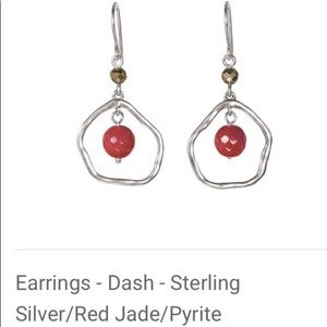 NWT - Grace & Heart Earrings